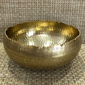 Gold Tone Hammered Round Bowl With Jagged Edge Design